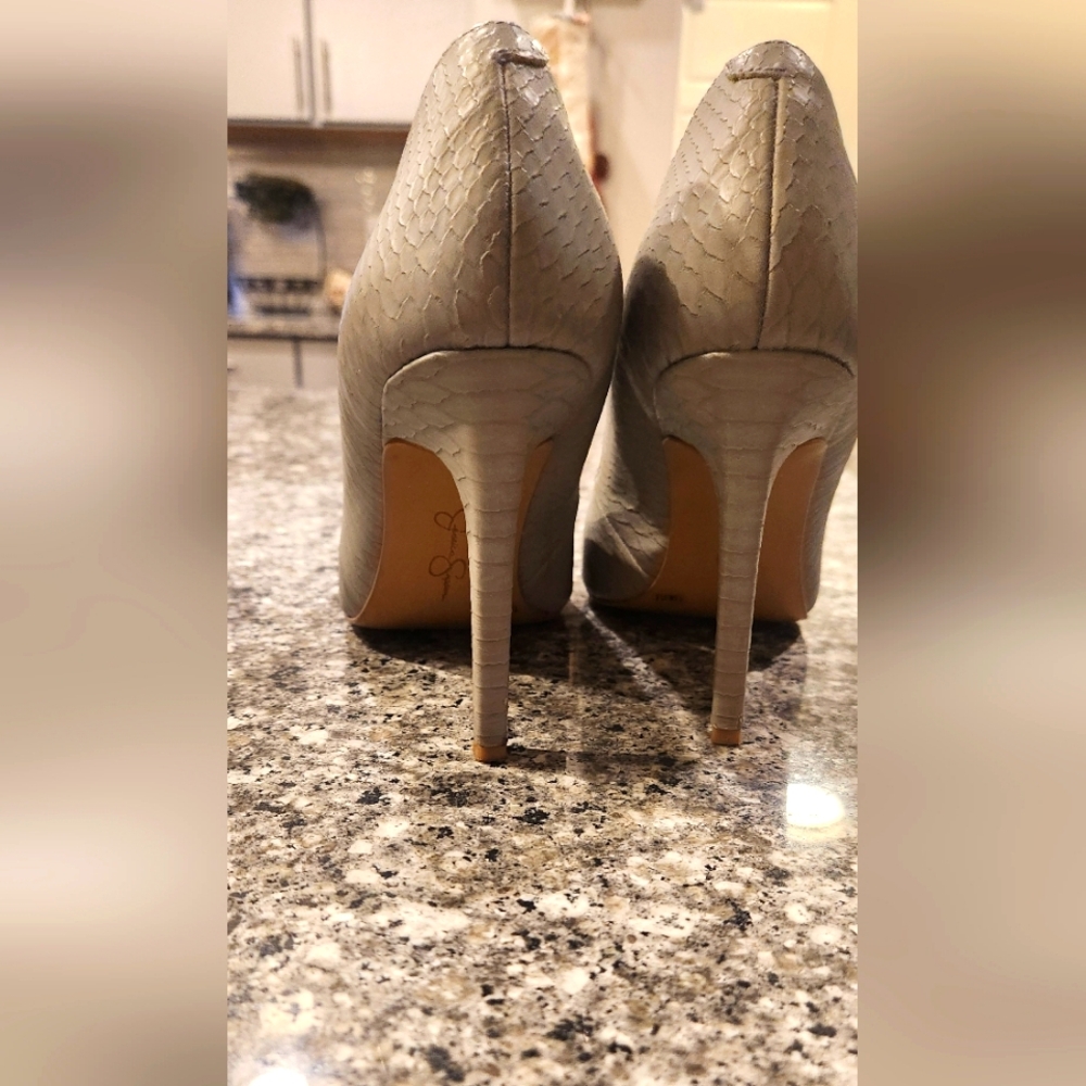 Jessica Simpson Gray Heels